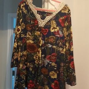 Umgee blue floral top tunic blouse